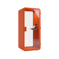 New York akoestische belcel in oranje voor privé videogesprekken en ongestoord telefoneren op kantoor.